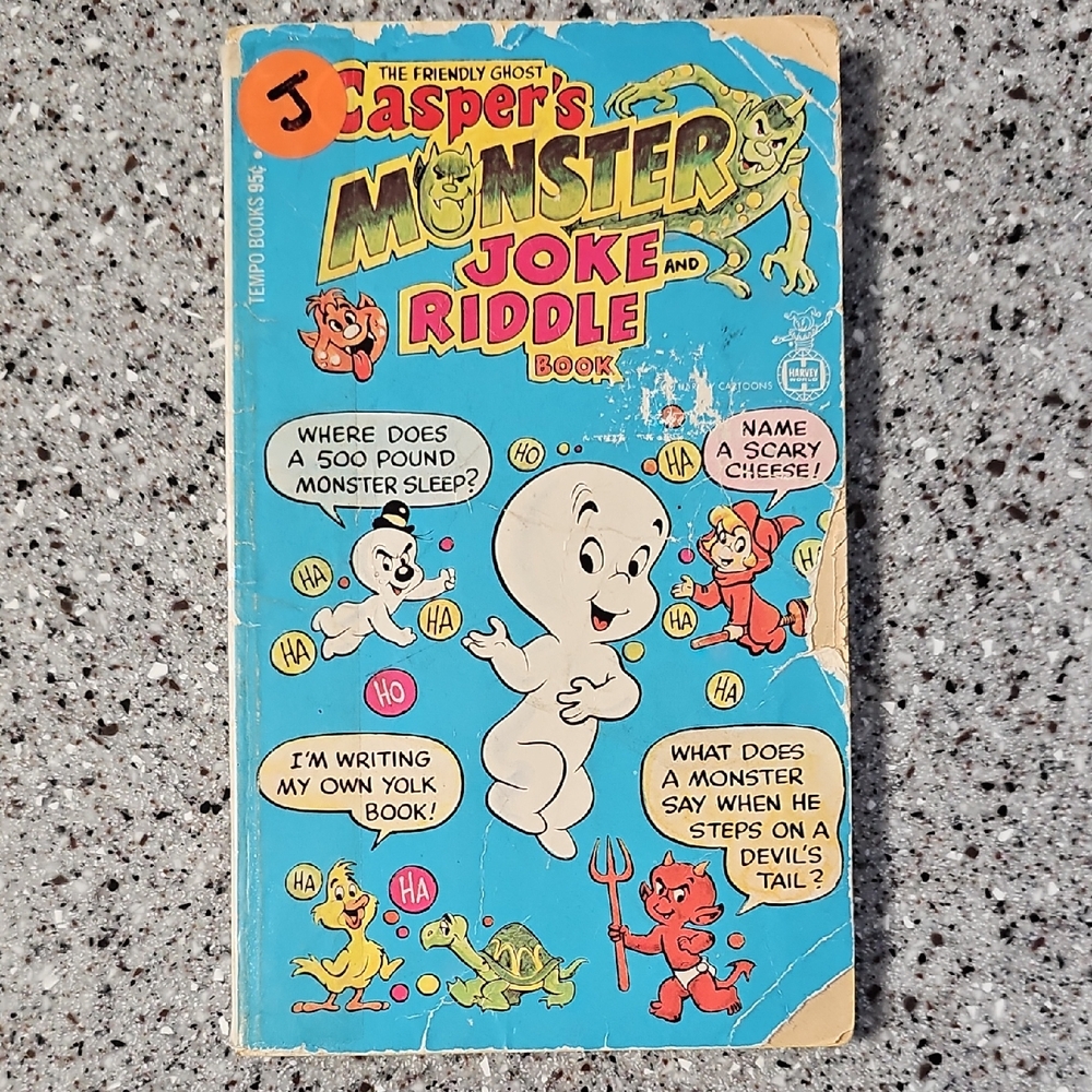 Vintage 1975 Casper's Monster Joke and Riddle Book